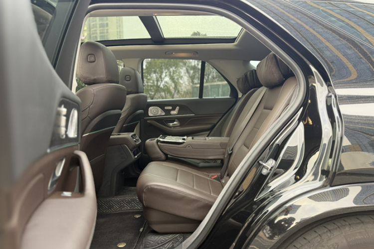 Used Mercedes-Benz GLE 2020 Restyled GLE 450 4MATIC Luxury Edition Interior 5