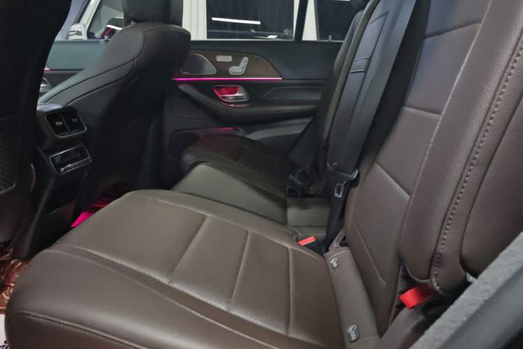 Used Mercedes-Benz GLE 2020 GLE 350 4MATIC Luxury Model Interior 7
