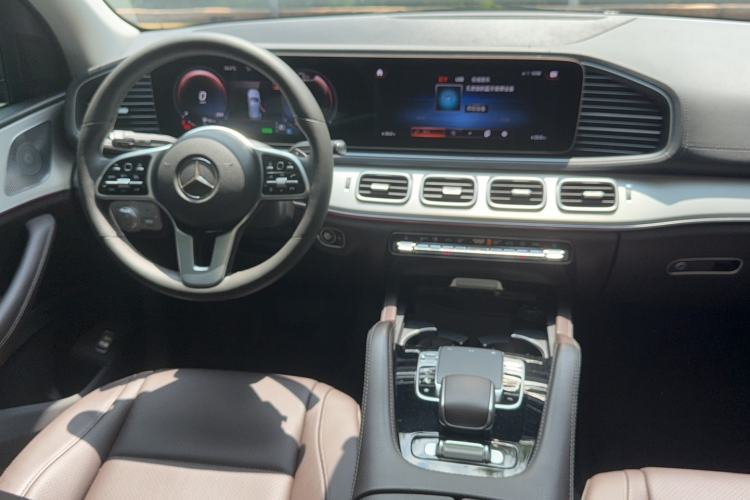 Used Mercedes-Benz GLE 2020 Restyled GLE 450 4MATIC Dynamic Edition Interior 8