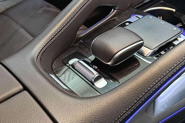 Used Mercedes-Benz GLE 2020 GLE 350 4MATIC Fashion Model Interior 8