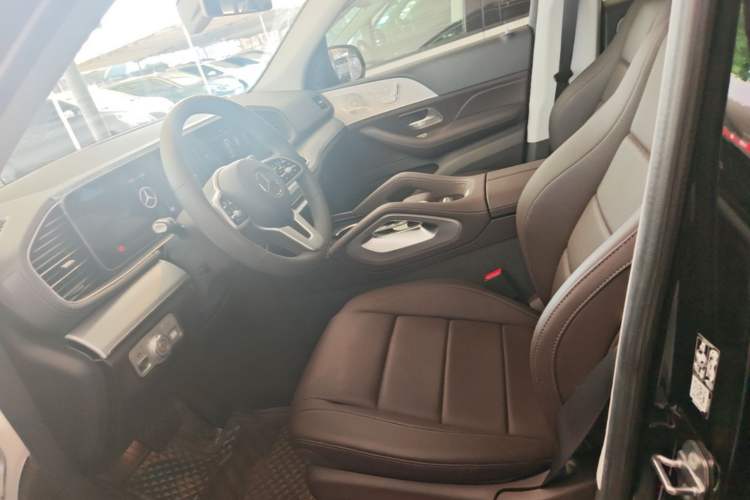 Used Mercedes-Benz GLE 2020 Restyled GLE 450 4MATIC Dynamic Edition Left Front Seat