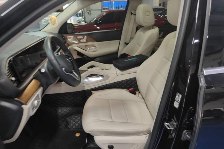 Used Mercedes-Benz GLE 2020 GLE 350 4MATIC Luxury Model Left Front Seat