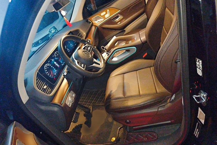 Used Mercedes-Benz GLE 2020 Facelifted GLE 350 4MATIC Luxury Edition Left Front Seat