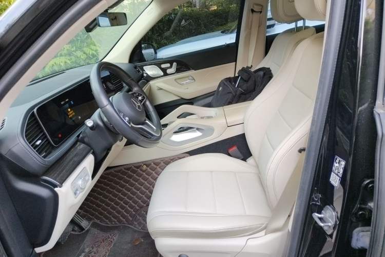Used Mercedes-Benz GLE 2020 Second Facelift GLE 350 4MATIC Stylish Version Left Front Seat