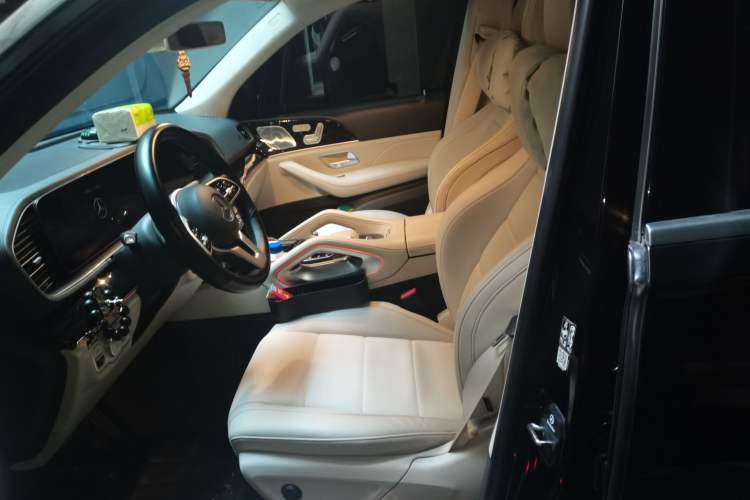 Used Mercedes-Benz GLE 2020 Restyled GLE 350 4MATIC Fashion Edition Left Front Seat