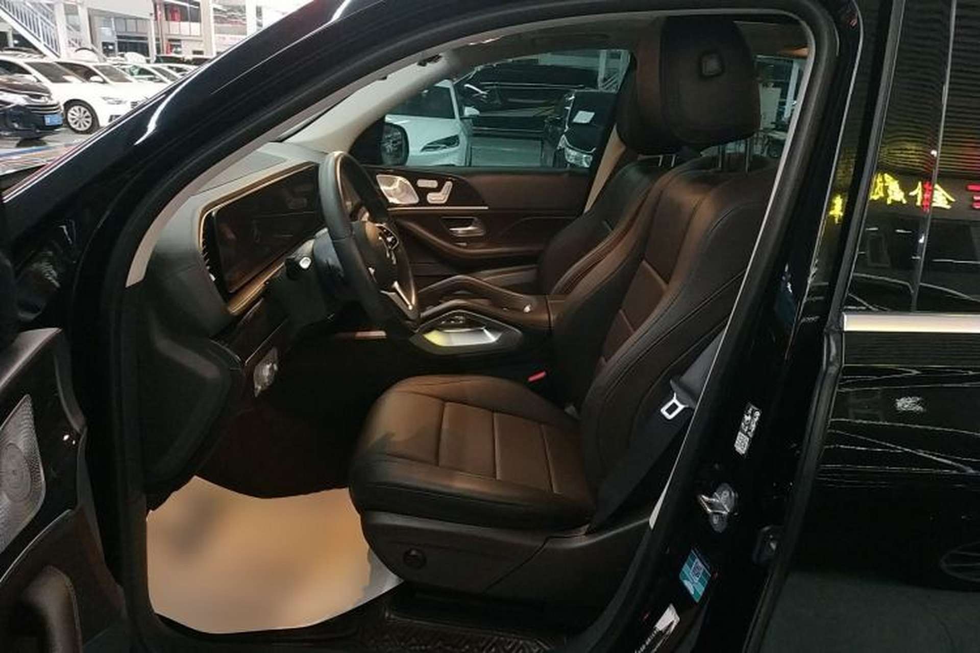 Used Mercedes-Benz GLE 2020 Restyled GLE 350 4MATIC Fashion Edition Left Front Seat