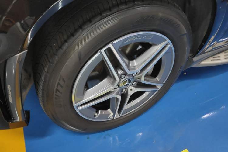 Used Mercedes-Benz GLE 2020 GLE 350 4MATIC Luxury Model Left Front Wheel Hub
