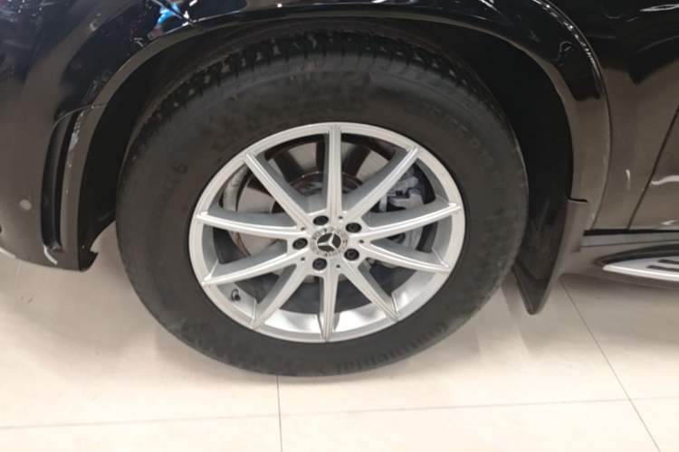 Used Mercedes-Benz GLE 2020 Restyled GLE 350 4MATIC Fashion Edition Left Front Wheel Hub