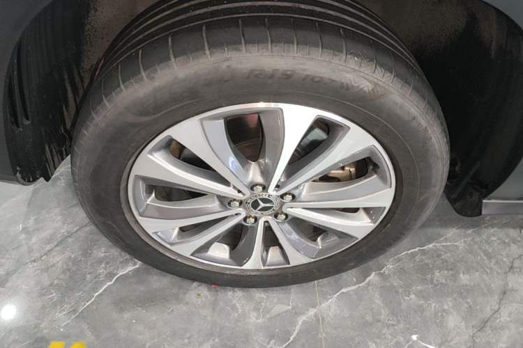 Used Mercedes-Benz GLE 2020 GLE 350 4MATIC Dynamic Edition Left Front Wheel Hub