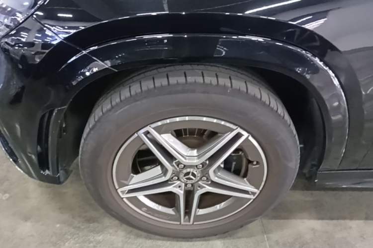 Used Mercedes-Benz GLE 2020 Restyled GLE 450 4MATIC Dynamic Edition Left Front Wheel Hub