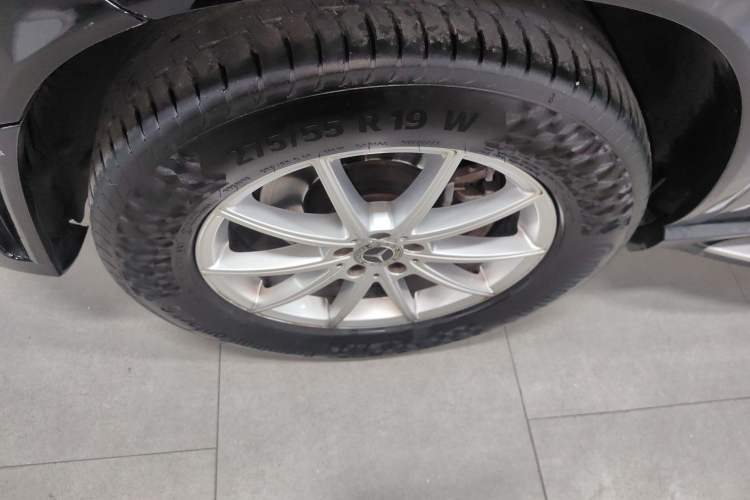 Used Mercedes-Benz GLE 2020 Restyled GLE 350 4MATIC Fashion Edition Left Front Wheel Hub