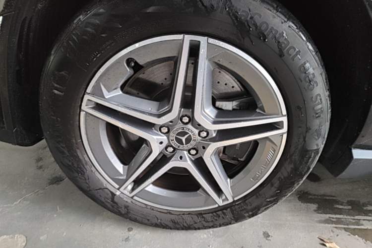 Used Mercedes-Benz GLE 2020 Restyled GLE 450 4MATIC Dynamic Edition Left Front Wheel Hub