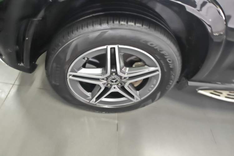 Used Mercedes-Benz GLE 2020 GLE 350 4MATIC Fashion Model Left Front Wheel Hub