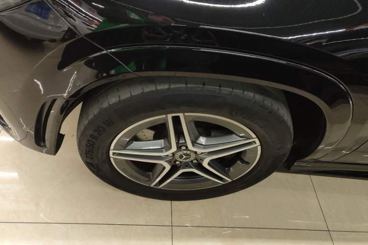 Used Mercedes-Benz GLE 2020 Restyled GLE 450 4MATIC Dynamic Edition Left Front Wheel Hub