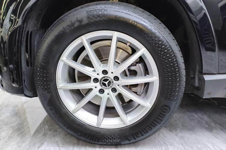 Used Mercedes-Benz GLE 2020 Restyled GLE 350 4MATIC Fashion Edition Left Front Wheel Hub
