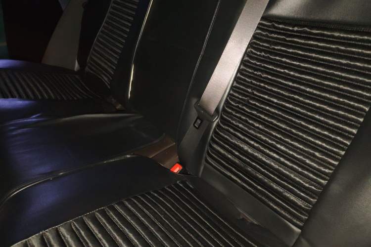 Used Mercedes-Benz GLE 2020 GLE 350 4MATIC Fashion Model Left Rear Seat
