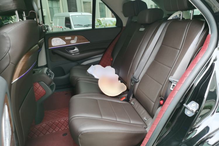 Used Mercedes-Benz GLE 2020 Facelifted GLE 350 4MATIC Luxury Edition Left Rear Seat