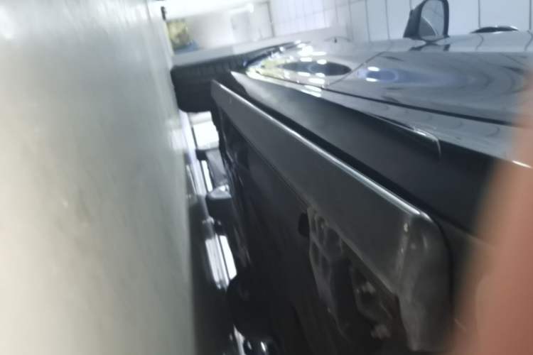 Used Mercedes-Benz GLE 2020 GLE 450 4MATIC Stylish Model Left Side Sill