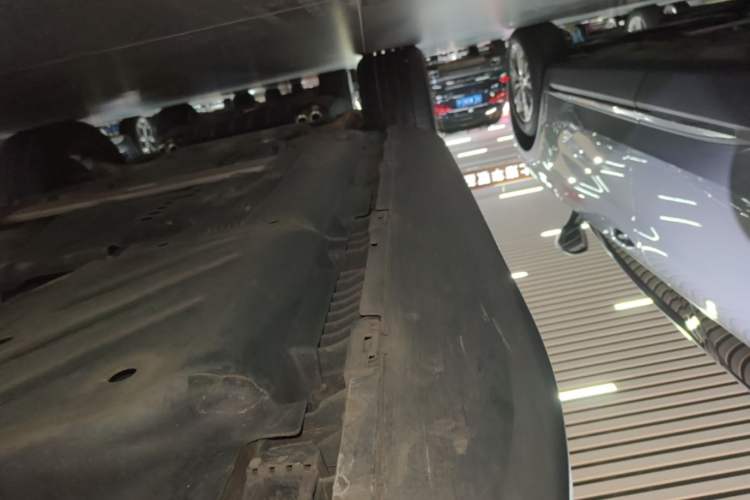 Used Mercedes-Benz GLE 2020 GLE 350 4MATIC Fashion Model Left Side Sill