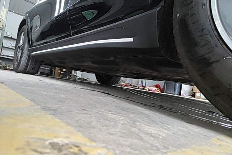 Used Mercedes-Benz GLE 2020 Restyled GLE 450 4MATIC Dynamic Edition Left Side Sill