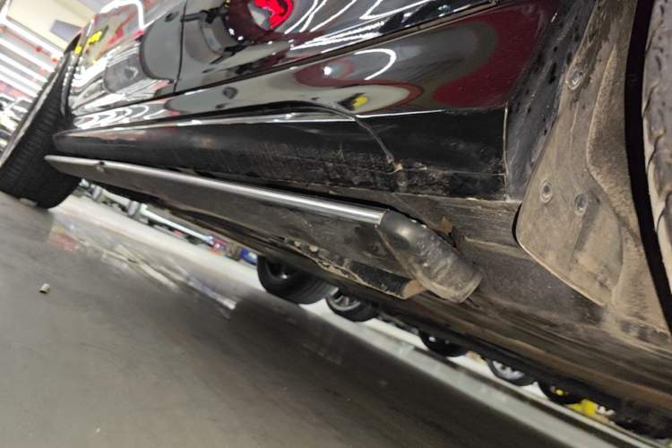Used Mercedes-Benz GLE 2020 GLE 350 4MATIC Luxury Model Left Side Sill
