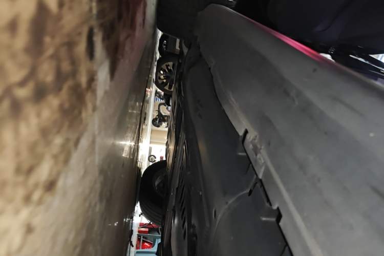 Used Mercedes-Benz GLE 2020 Restyled GLE 350 4MATIC Fashion Edition Left Side Sill