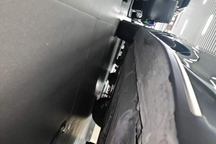 Used Mercedes-Benz GLE 2020 GLE 350 4MATIC Fashion Model Left Side Sill