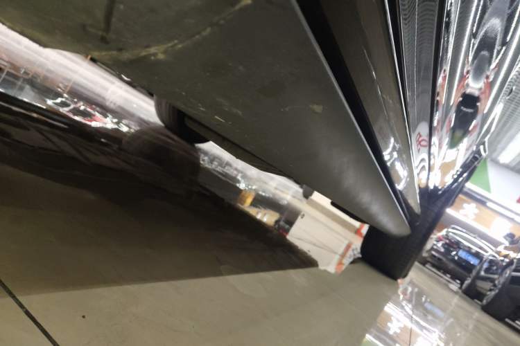 Used Mercedes-Benz GLE 2020 Restyled GLE 450 4MATIC Dynamic Edition Left Side Sill