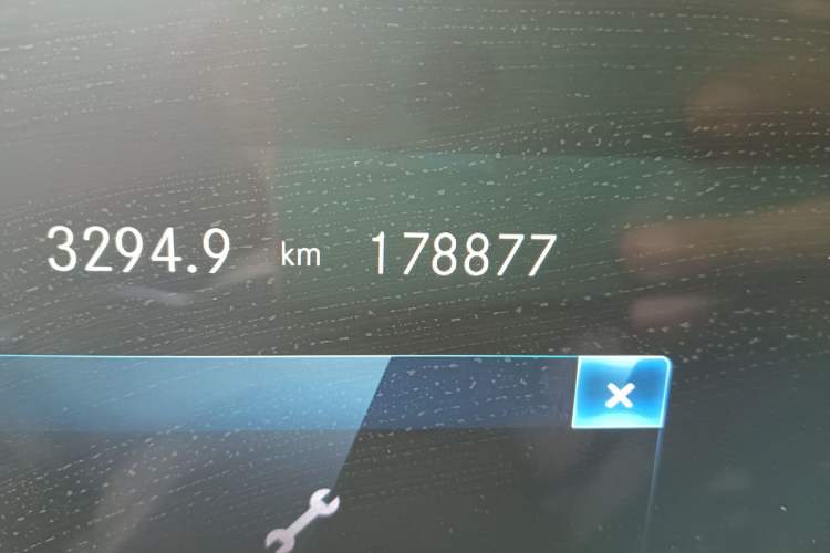 Used Mercedes-Benz GLE 2020 Restyled GLE 350 4MATIC Fashion Edition Odometer Close Up