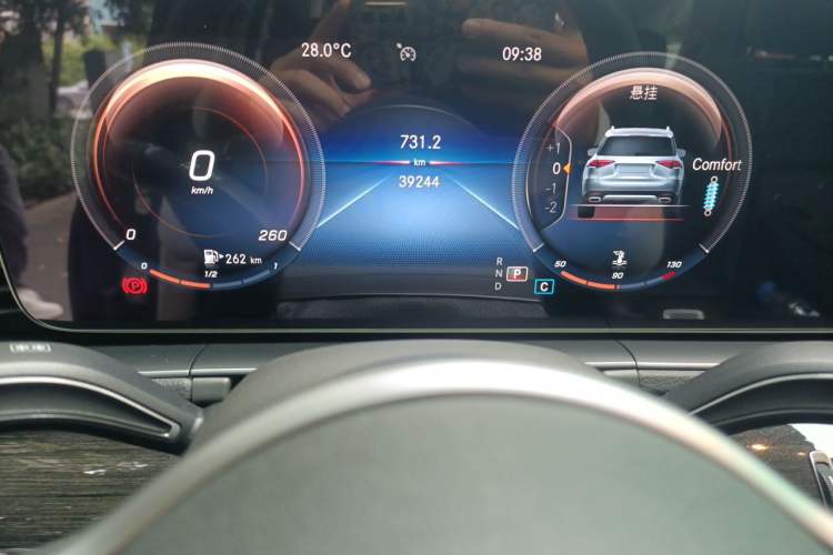 Used Mercedes-Benz GLE 2020 Restyled GLE 350 4MATIC Fashion Edition Odometer Close Up