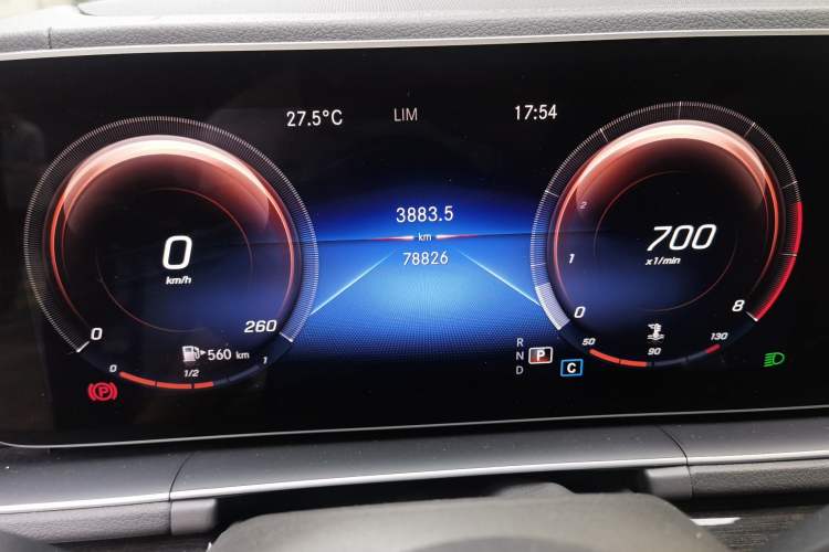 Used Mercedes-Benz GLE 2020 Restyled GLE 350 4MATIC Fashion Edition Special Version Odometer Close Up