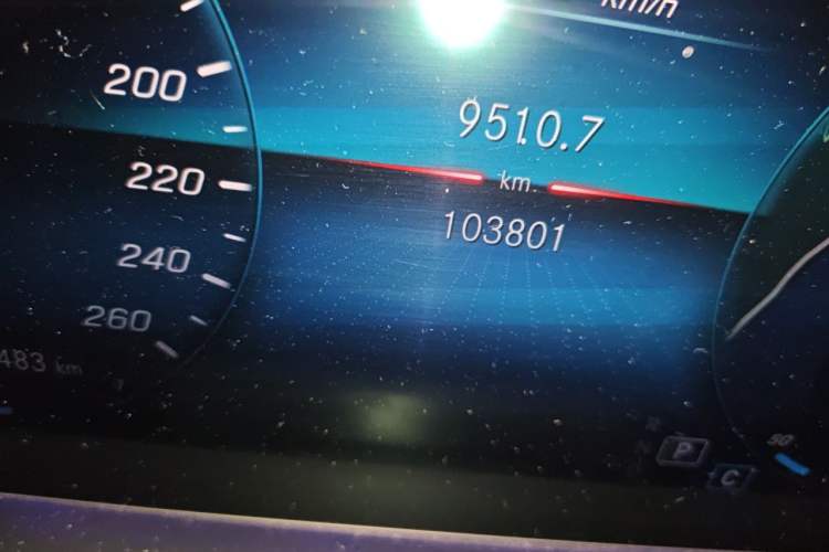 Used Mercedes-Benz GLE 2020 Restyled GLE 350 4MATIC Fashion Edition Odometer Close Up