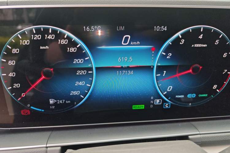 Used Mercedes-Benz GLE 2020 Restyled GLE 450 4MATIC Dynamic Edition Odometer Close Up