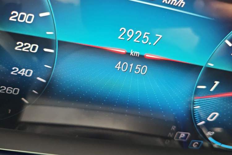 Used Mercedes-Benz GLE 2020 Restyled GLE 350 4MATIC Fashion Edition Odometer Close Up