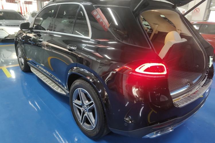 Used Mercedes-Benz GLE 2020 GLE 350 4MATIC Luxury Model Rear Left 45 Deg