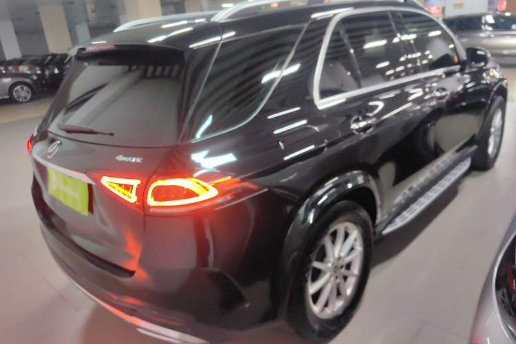 Used Mercedes-Benz GLE 2020 Restyled GLE 350 4MATIC Fashion Edition Rear Right 45 Deg