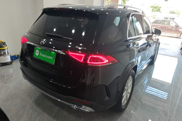 Used Mercedes-Benz GLE 2020 Restyled GLE 350 4MATIC Fashion Edition Rear Right 45 Deg