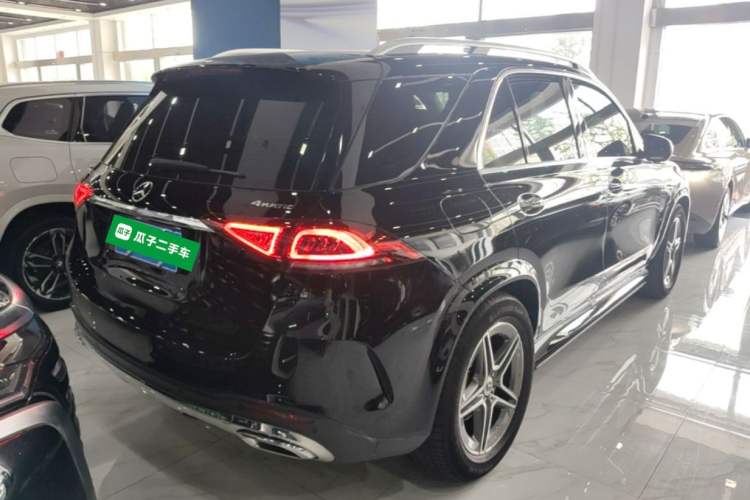Used Mercedes-Benz GLE 2020 Facelifted GLE 350 4MATIC Luxury Edition Rear Right 45 Deg