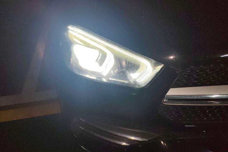Used Mercedes-Benz GLE 2020 Restyled GLE 350 4MATIC Fashion Edition Right Front Headlight