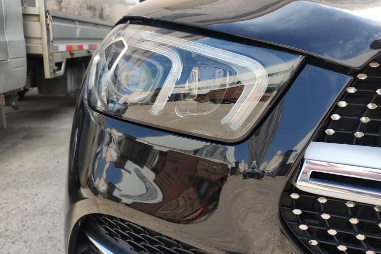 Used Mercedes-Benz GLE 2020 GLE 350 4MATIC Fashion Model Right Front Headlight