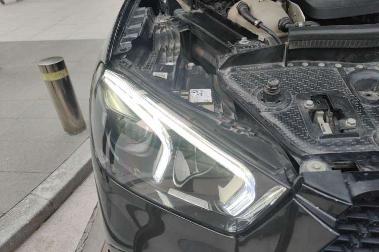 Used Mercedes-Benz GLE 2020 Restyled GLE 350 4MATIC Fashion Edition Right Front Headlight