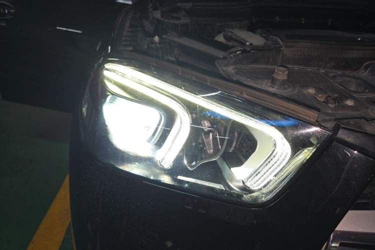 Used Mercedes-Benz GLE 2020 Restyled GLE 350 4MATIC Fashion Edition Right Front Headlight