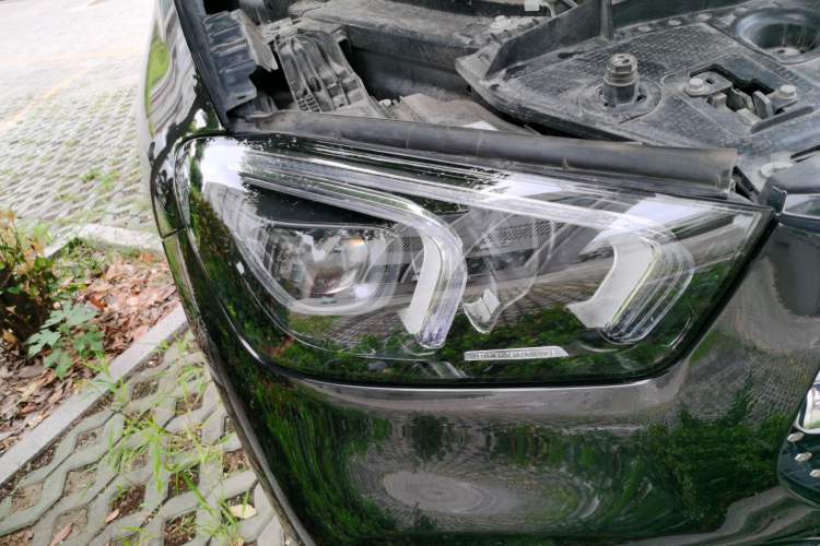 Used Mercedes-Benz GLE 2020 Facelifted GLE 350 4MATIC Luxury Edition Right Front Headlight