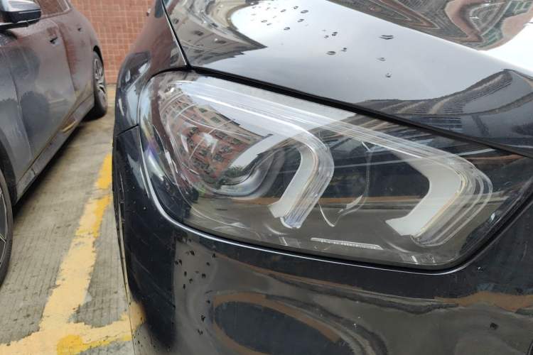 Used Mercedes-Benz GLE 2020 Facelifted GLE 350 4MATIC Luxury Edition Right Front Headlight