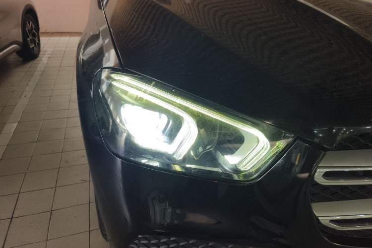 Used Mercedes-Benz GLE 2020 GLE 350 4MATIC Fashion Model Right Front Headlight