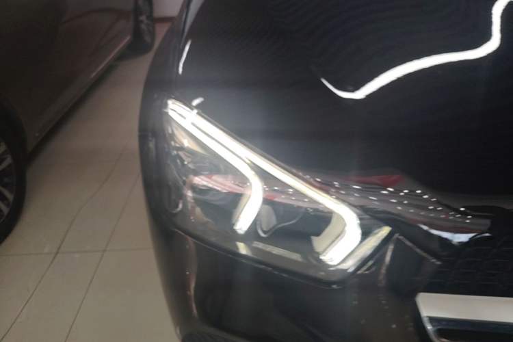 Used Mercedes-Benz GLE  Right Front Headlight