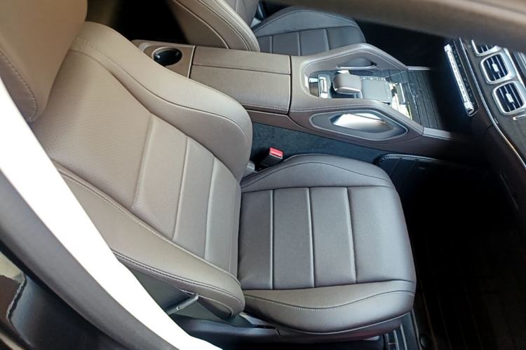 Used Mercedes-Benz GLE 2020 Restyled GLE 350 4MATIC Fashion Edition Right Front Seat