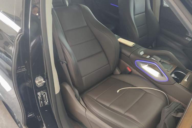 Used Mercedes-Benz GLE 2020 GLE 350 4MATIC Luxury Model Right Front Seat