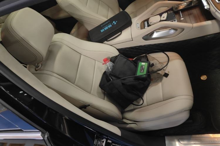 Used Mercedes-Benz GLE 2020 GLE 350 4MATIC Luxury Model Right Front Seat