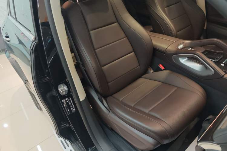 Used Mercedes-Benz GLE 2020 Restyled GLE 350 4MATIC Fashion Edition Special Version Right Front Seat